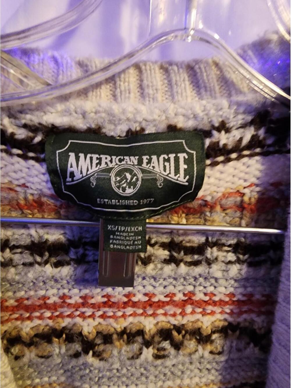 Vintage Cream and white American Eagle cardigan. In excellent Condition. Size XS - Picture 3 of 3